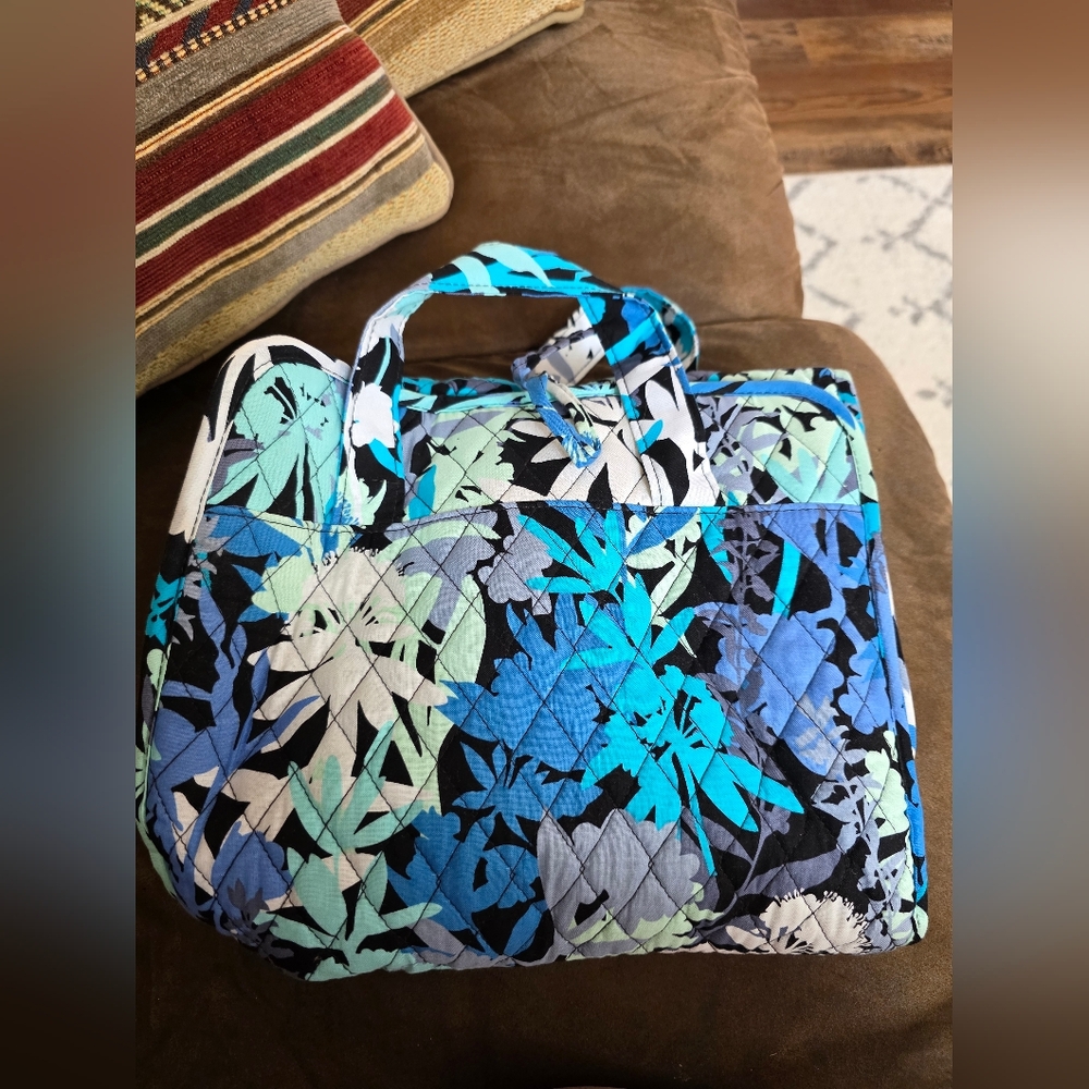 Vera Bradley Quilted Floral Cosmetic Case in Blue, Aqua, Black & White